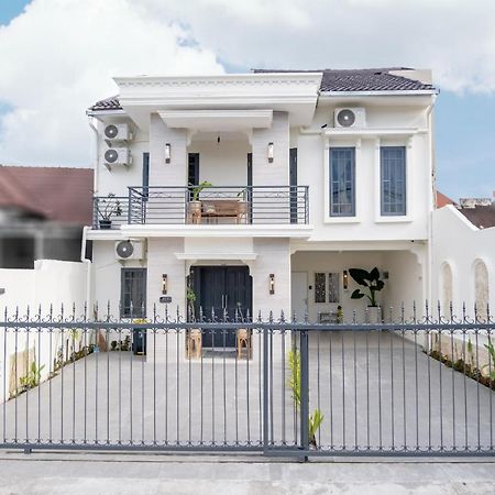 Siji Plemburan Vacation Home Kejayan Esterno foto
