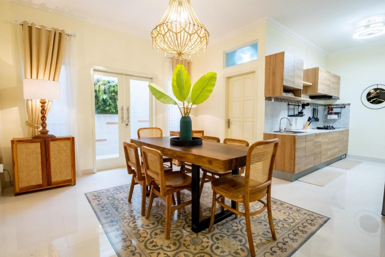 Siji Plemburan Vacation Home Kejayan Esterno foto